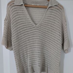Max Studio V-Neck Beige Sweater